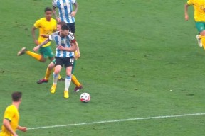 博鱼官网-势不可挡！巴塞罗那梅西接连破门力克对手(梅西2021巴塞罗那)